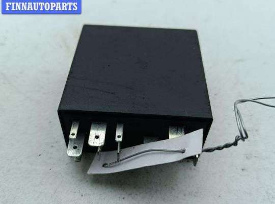 купить Реле стеклоочистителя (дворников) на Volkswagen Passat B5