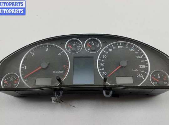 Щиток приборный (панель приборов) AU1743062 на Audi A6 C5 (1997-2005)