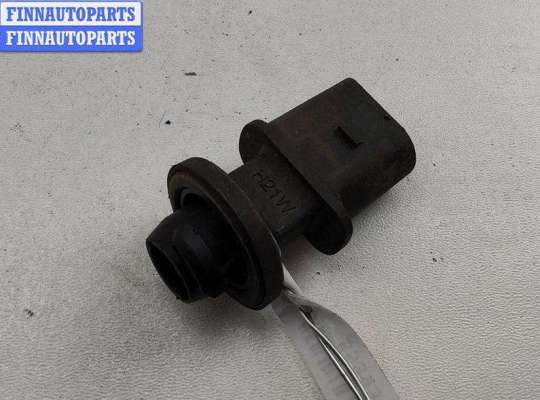 Патрон лампы указателя поворота VG2732675 на Volkswagen Passat B6
