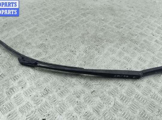 купить Щеткодержатель (поводок стеклоочистителя) передний на BMW 3 E46 (1998-2006)