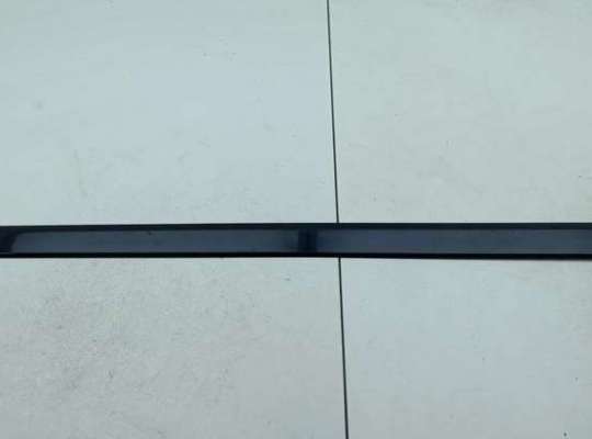 купить Молдинг двери передней левой на Audi A4 B7 (2004-2008)