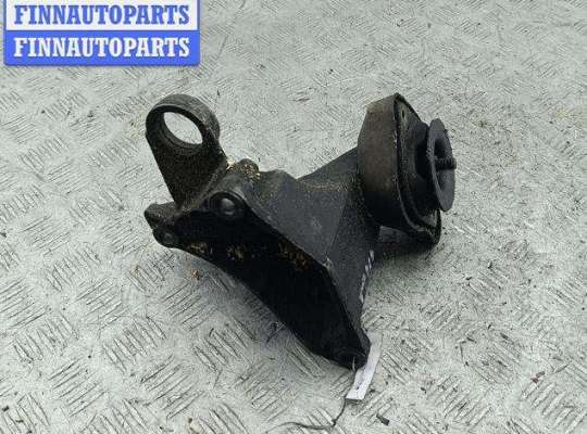 купить Кронштейн КПП опорный на Volkswagen Passat B5