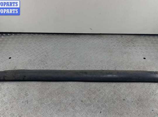 купить Накладка на порог наружная правая на Skoda Roomster