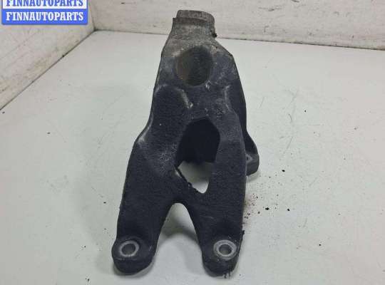 купить Кронштейн двигателя опорный на Audi A4 B8 (2007-2015)