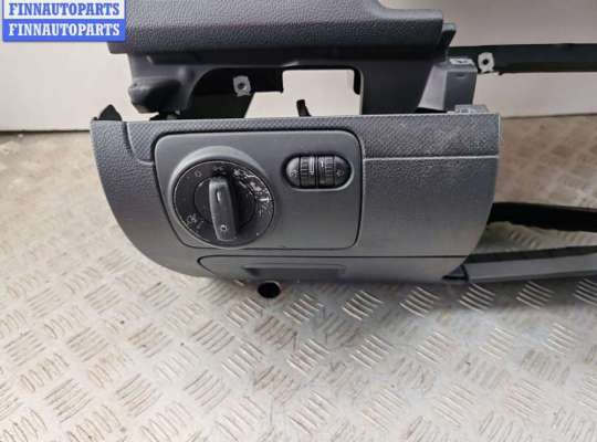 купить Панель приборная (торпедо) на Volkswagen Golf-5