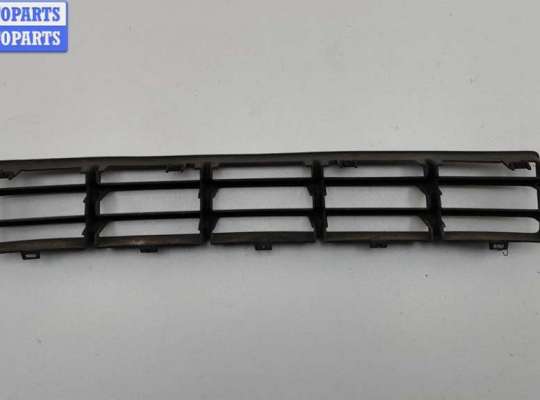 купить Решётка (заглушка) в бампер на Volkswagen Golf-4