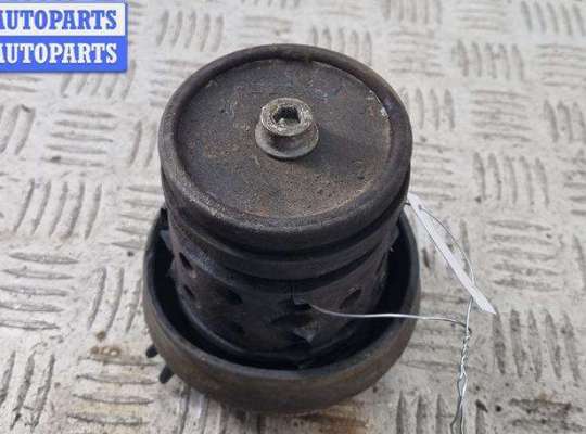 купить Подушка крепления двигателя на Volkswagen Passat B4