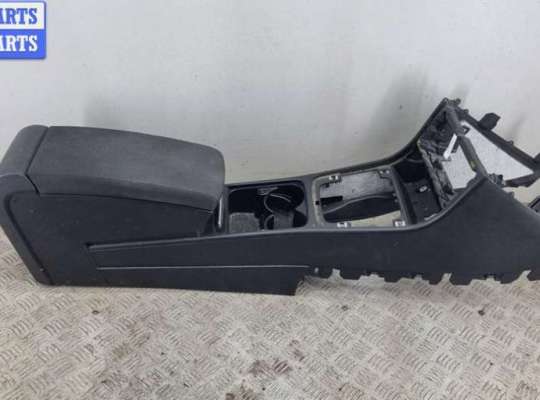 купить Подлокотник на Volkswagen Passat B6