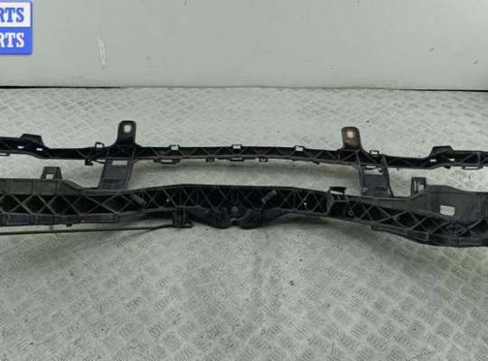 купить Рамка передняя (панель кузовная, телевизор) на Ford Focus II (2004-2011)