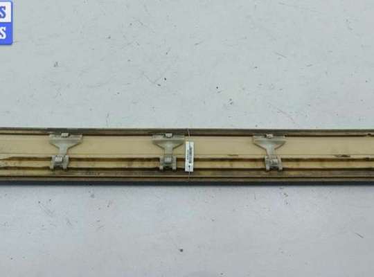 купить Молдинг двери задней левой на Audi A6 C4 (1994-1997)