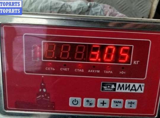 купить Обшивка двери передней правой (дверная карта) на Audi A4 B5 (1994-2001)