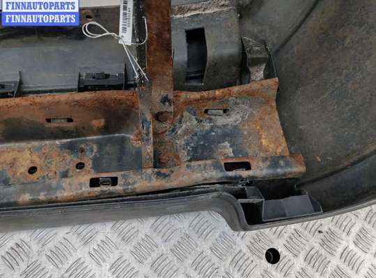 купить Бампер задний на Volkswagen Passat B4