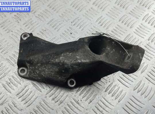 купить Кронштейн двигателя опорный на Volkswagen Passat B5+ (GP)