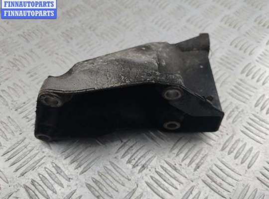 купить Кронштейн двигателя опорный на Volkswagen Passat B5+ (GP)