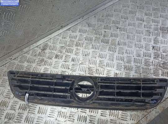 купить Решетка радиатора на Opel Zafira A (1999-2005)