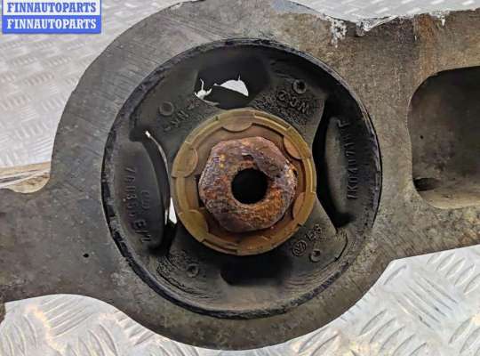 купить Рычаг подвески передний правый на Volkswagen Golf-6