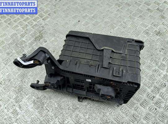 купить Кожух аккумулятора (короб АКБ) на Volkswagen Golf-5