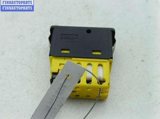 купить Кнопка обогрева сидений на BMW 3 E36 (1991-2000)