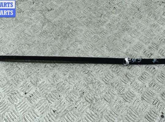 купить Молдинг лобового стекла на Volkswagen Passat B6