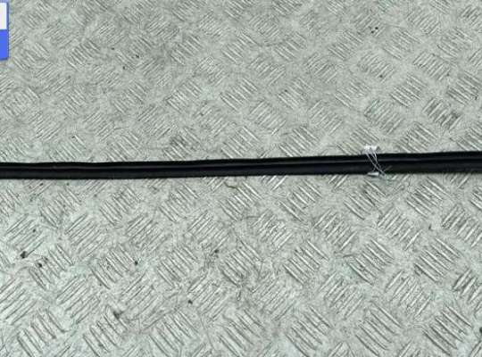 купить Молдинг лобового стекла на Volkswagen Passat B6