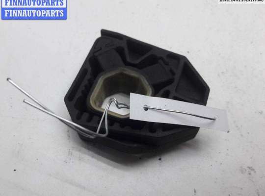 купить Кронштейн радиатора на Volkswagen Passat B6