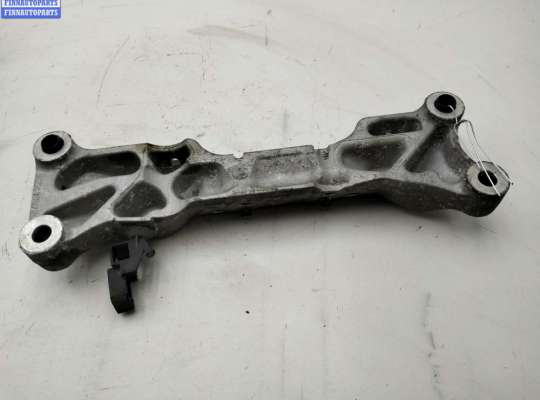 Кронштейн ДВС (лапа) на Peugeot 207