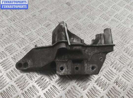 купить Кронштейн двигателя опорный на Volkswagen Golf-4