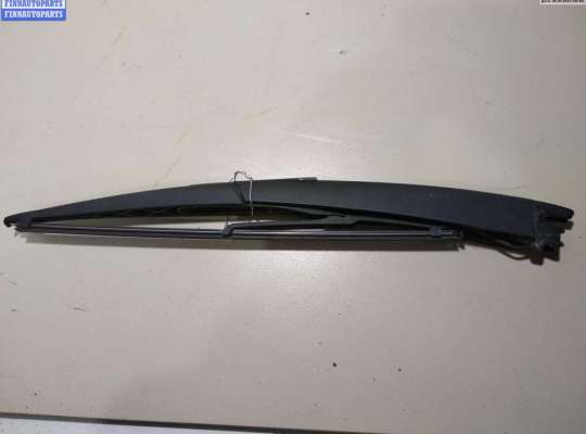 Щеткодержатель (поводок стеклоочистителя) задний NS590748 на Nissan Micra K12 (2003-2010)