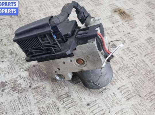 Блок ABS на Volkswagen Passat B5+ (3B, GP)