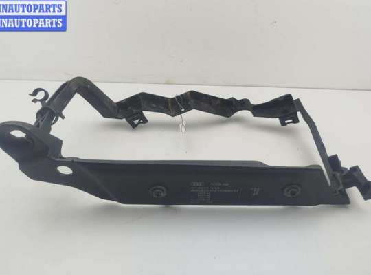 Крепление фары левой AU1725594 на Audi A8 D2 (1994-2002)