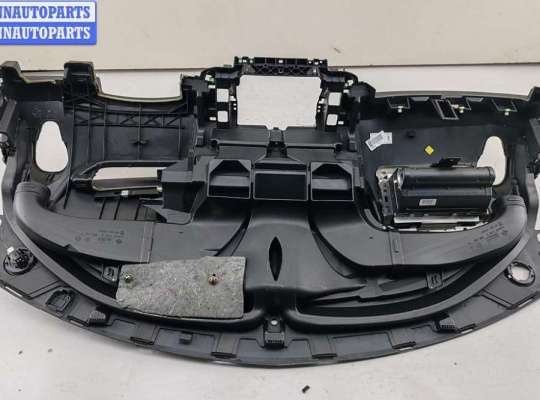 купить Панель приборная (торпедо) на Renault Scenic II (2003-2009)