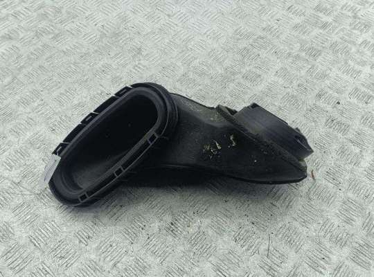 Купить Воздуховод на BMW 5 E39 (1995-2003) Воздуховод BM3517328 на BMW 5 E39 (1995-2003)