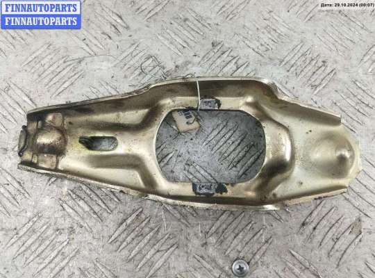 купить Кронштейн крепления на Volkswagen Passat B5