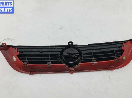 купить Решетка радиатора на Opel Vectra B (1995-2002)