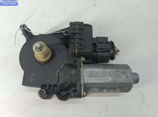 купить Моторчик стеклоподъемника передний правый на Audi A6 C5 (1997-2005)