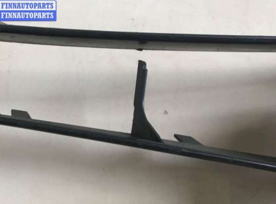 купить Решётка (заглушка) в бампер на Audi A6 C6 (2004-2011)