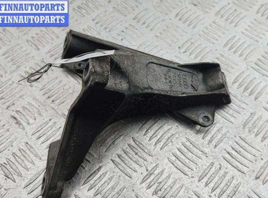 купить Кронштейн двигателя опорный на Audi A4 B7 (2004-2008)