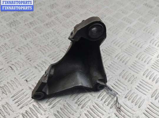 купить Кронштейн двигателя опорный на Audi A4 B7 (2004-2008)