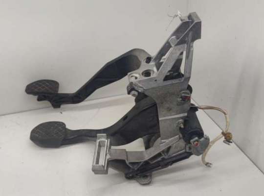 купить Узел педальный на Audi A6 C5 (1997-2005)