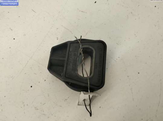 Кронштейн радиатора VG1843963 на Volkswagen Bora
