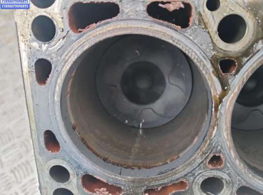 купить Блок цилиндров двигателя (картер) на Audi A4 B6 (2001-2004)