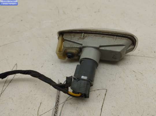 купить Повторитель поворота левый на Hyundai i30