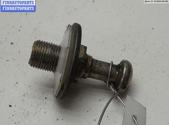 купить Ответная часть (скоба) замка двери на Volkswagen Passat B4
