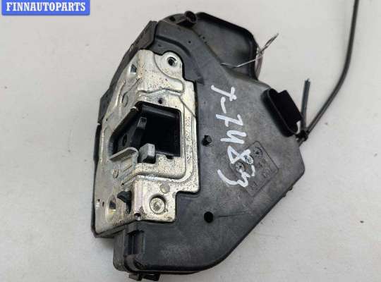 Замок боковой двери на Mercedes-Benz C (W203)