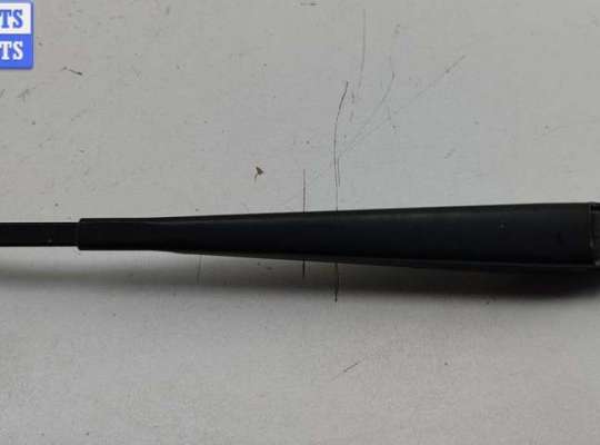 купить Щеткодержатель (поводок стеклоочистителя) задний на Volkswagen Passat B4