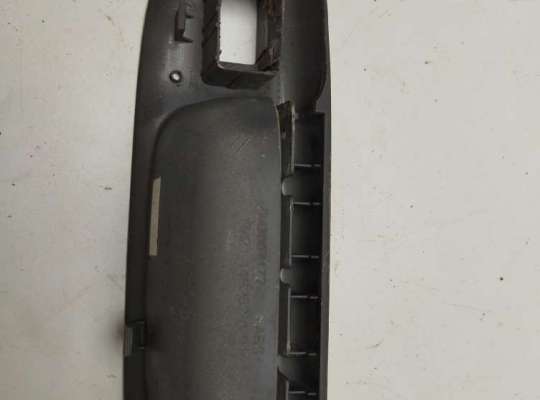 купить Ручка двери внутренняя задняя правая на Volkswagen Sharan (2000-2010)