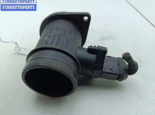 купить Расходомер (измеритель потока воздуха) на Volkswagen Passat B5