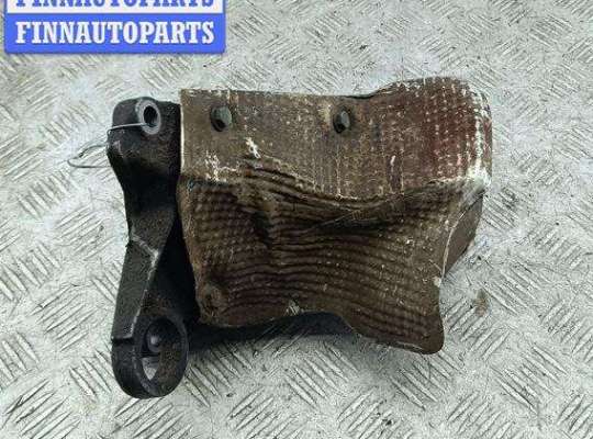 купить Кронштейн КПП опорный на Volkswagen Passat B5