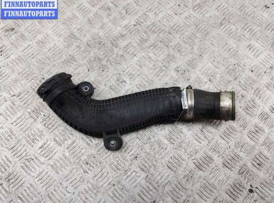 Патрубок интеркулера VG2461639 на Volkswagen Passat B6