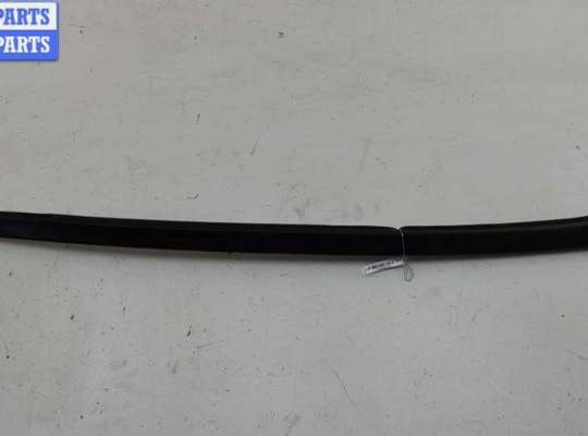 Молдинг лобового стекла OP2385259 на Opel Astra J (2009-2015)